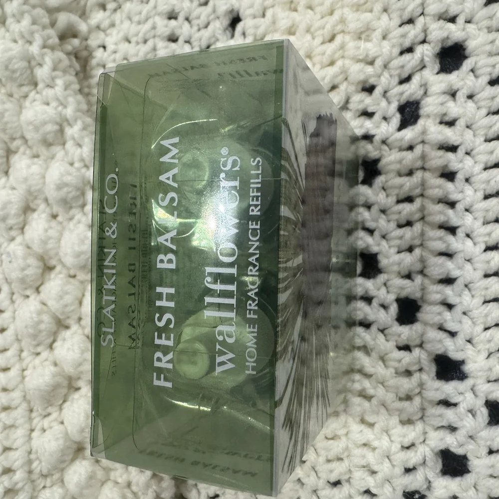 Set Of 2 Bath and Body Works Fresh Balsam Wallflowers Home Fragrance Refills(4) - Picture 9 of 9